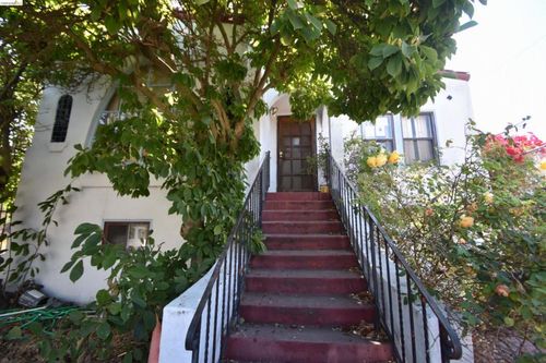 1922 Fairview St, Berkeley, CA, 94703-2719 | Card Image