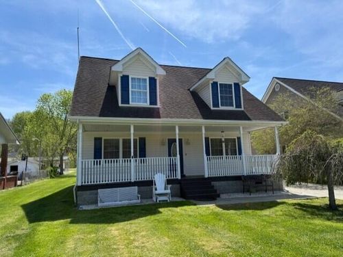 42 May St, Auxier, KY, 41602-9242 | Card Image
