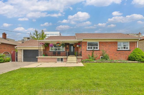 72 Cork Ave, North York, ON, M6B2Y2 | Card Image