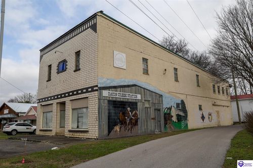 7520 N Dixie Hwy, Bonnieville, KY, 42713-8302 | Card Image