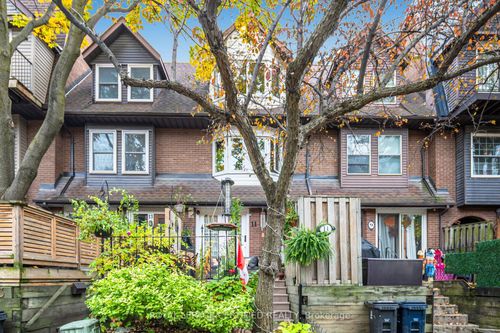 11 Longboat Ave, Toronto, ON, M5A4C9 | Card Image