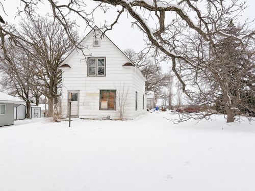 522 Central St E, Detroit Lakes, MN, 56501-2610 | Card Image