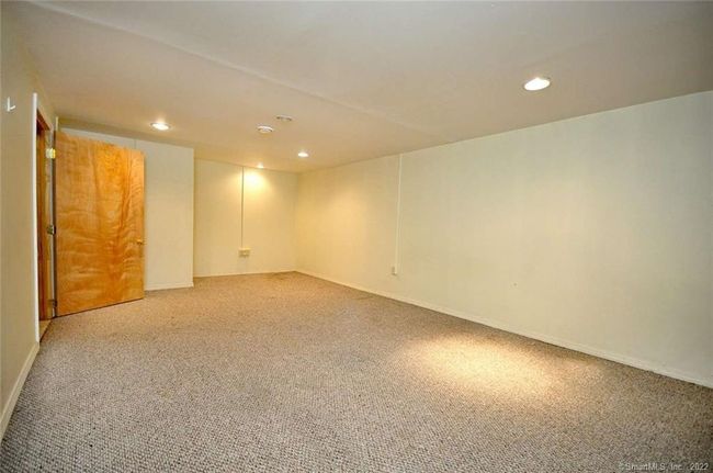 70 Strong Rd, House other with 3 bedrooms, 2 bathrooms and null parking in South Windsor CT | Image 18