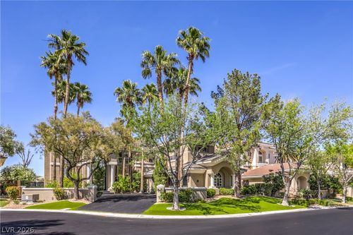 9040 Thornbury Ln, Las Vegas, NV, 89134-6169 | Card Image