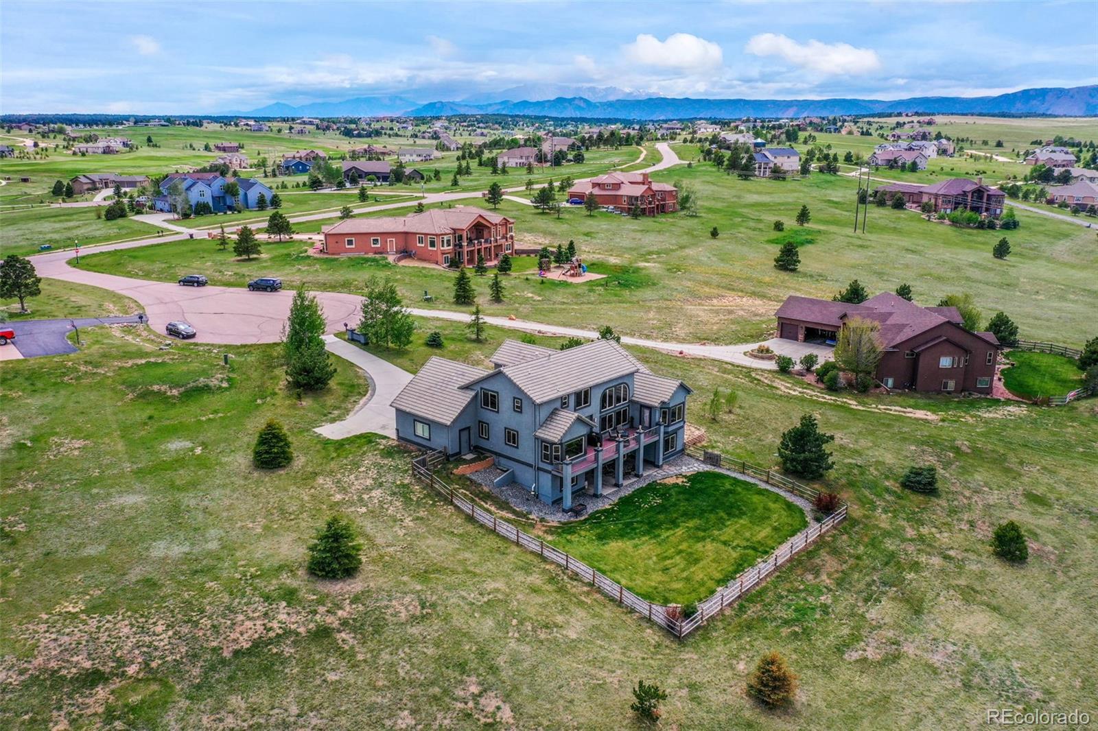 Residential in Monument 4