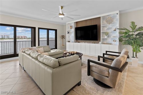 524-524 La Peninsula Blvd, NAPLES, FL, 34113-4011 | Card Image