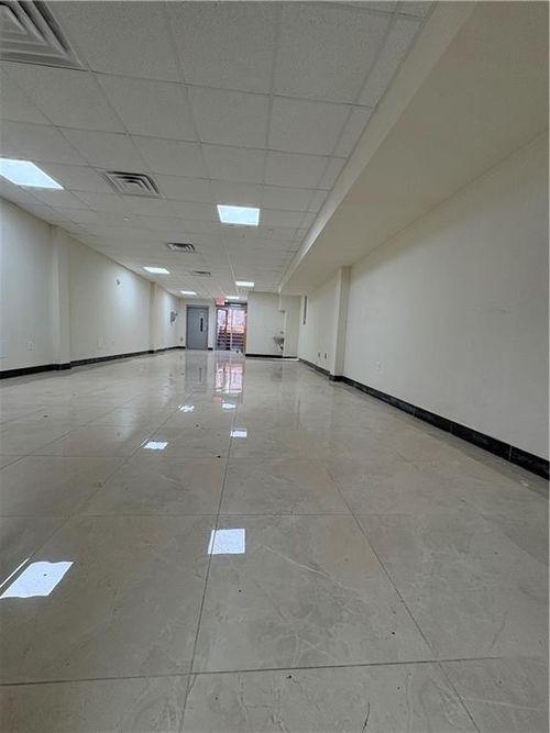 b-761 58th St, Brooklyn, NY, 11220-3916 | Card Image