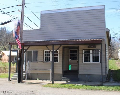 111 N Valley St, Corning, OH, 43730 | Card Image