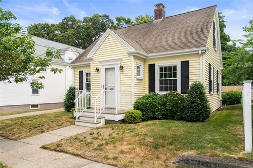 73 Allen Ave, Riverside, RI, 02915-3214 | Card Image