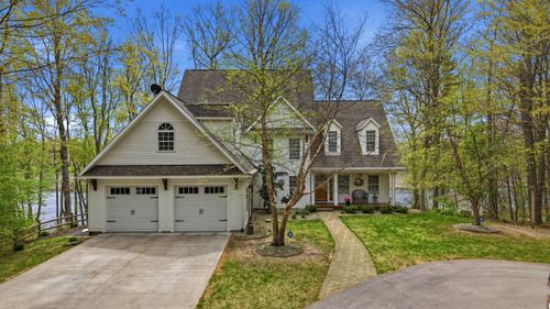 10692 Garfield St, Coopersville, MI, 49404-9741 | Card Image