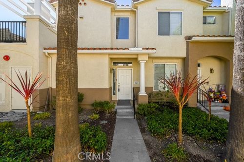 4045 Milano Pl, Moorpark, CA, 93021-3764 | Card Image