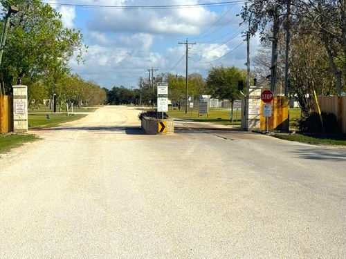 93 Swallow St, Palacios, TX, 77465-7188 | Card Image