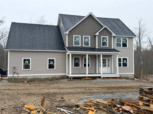 31-110 Laurel St, Manchester, NH, 03103-5235 | Card Image