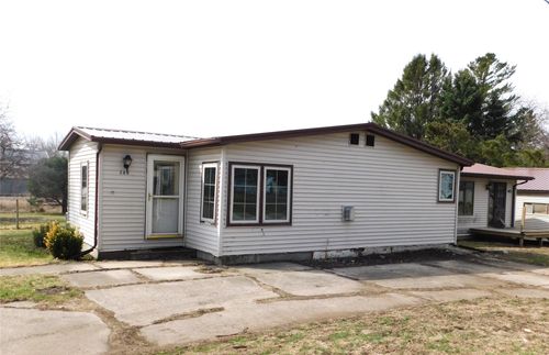 702 W Locust St, Ogden, IA, 50212-2057 | Card Image