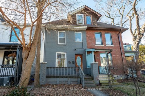 32 Howland Rd, Toronto, ON, M4K2Z6 | Card Image