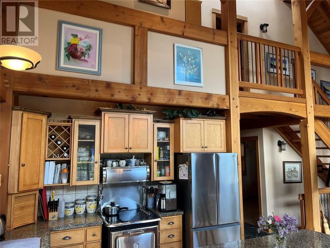 130 8 Th St, House other with 2 bedrooms, 3 bathrooms and null parking in Kaslo BC | Image 36