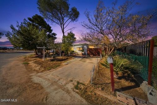 164 Camp Fire Dr, California City, CA, 93505-2312 | Card Image