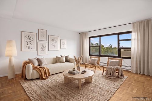 7d-33-34 Crescent St, Astoria, NY, 11106-3826 | Card Image