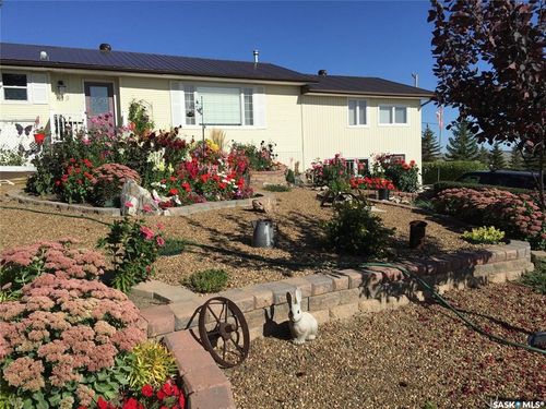419 2 Ave S, Rockglen, SK, S0H0A4 | Card Image