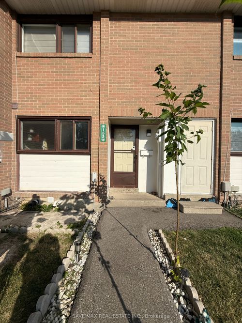 153 Fleetwood Cres, Brampton, ON, L6T2E6 | Card Image