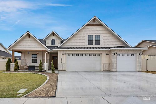 827 Mossview Ave, Twin Falls, ID, 83301-7760 | Card Image