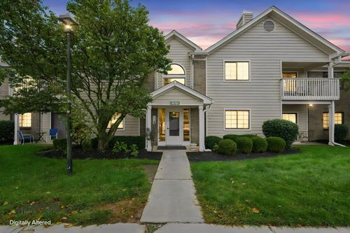 102-6749 Meadow Creek Dr, Columbus, OH, 43235-7952 | Card Image