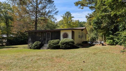 2557 Great North Rd, Winnsboro, SC, 29180-6946 | Card Image