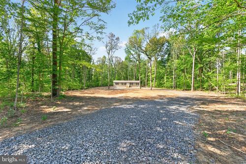 302 Raccoon Ln, Louisa, VA, 23093 | Card Image