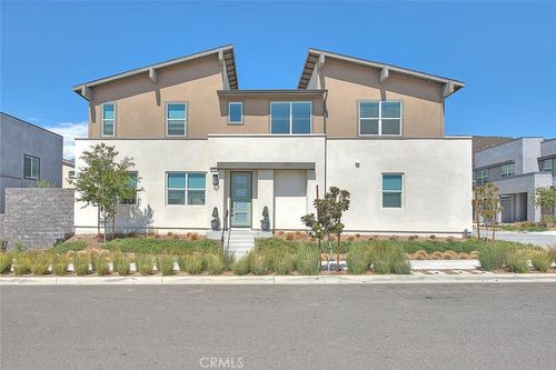 15820 Caterpillar Dr, Fontana, CA, 92336-5588 | Card Image