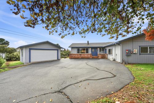 9035 Salinan Way, Kelseyville, CA, 95451 | Card Image