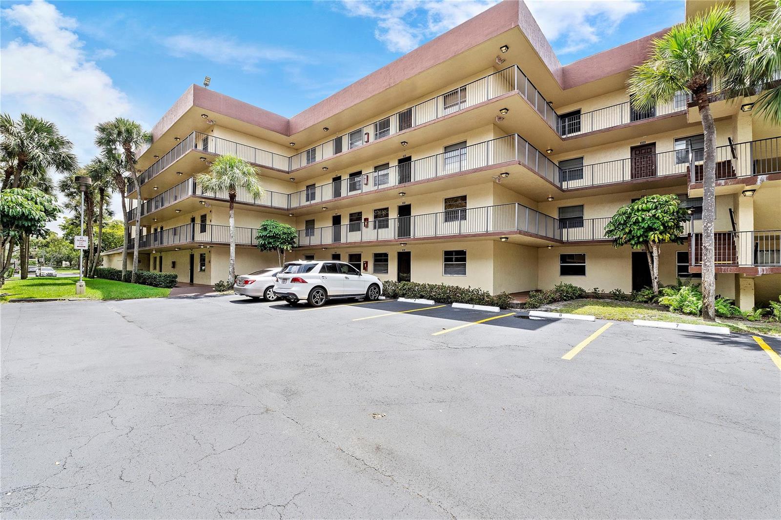 Residential in Lauderdale Lakes