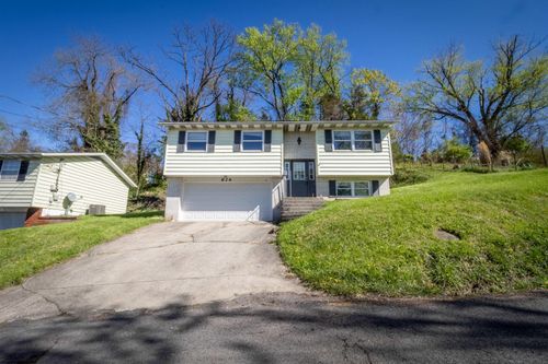 814 Clinton Avenue, Morgantown, WV, 26505 | Card Image