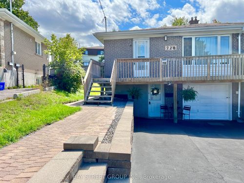 728 Sunnypoint Dr, Newmarket, ON, L3Y2Z8 | Card Image