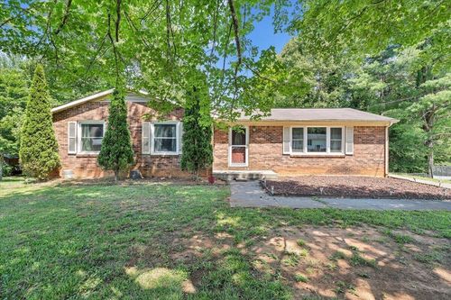 390 Rakes Rd, Rocky Mount, VA, 24151-5407 | Card Image