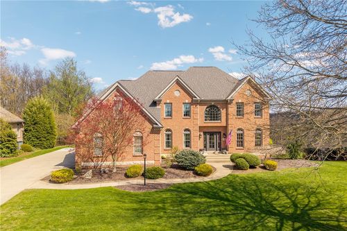 243 Arrowhead Ln, Eighty Four, PA, 15330-2689 | Card Image