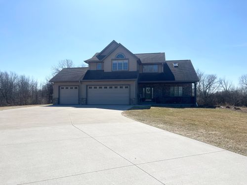 7439 Lee Rd, Hartford, WI, 53027-9230 | Card Image