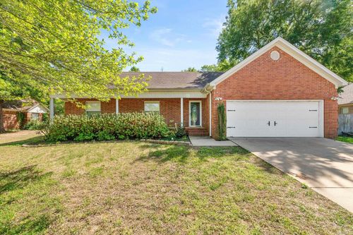 45 Magness Creek Dr, Cabot, AR, 72023-8773 | Card Image