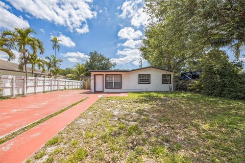 2515 N 66th Ave, Hollywood, FL, 33024-2904 | Card Image