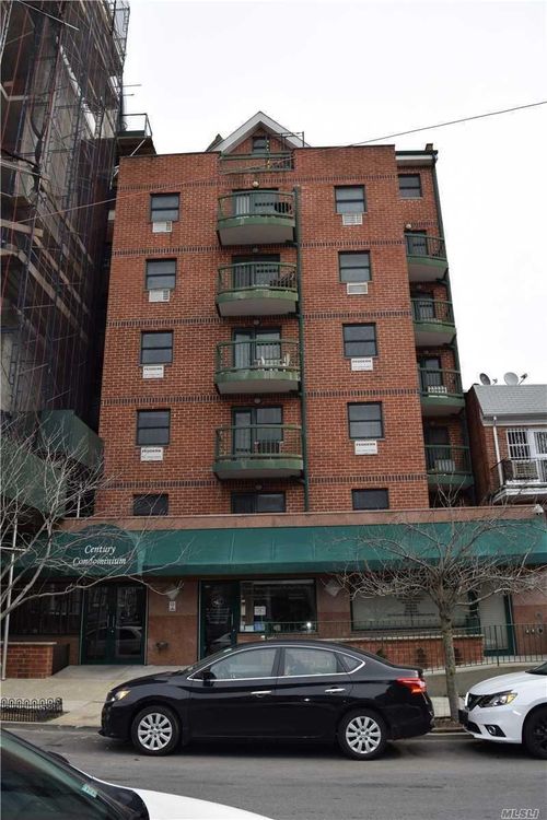 83 116th St, Richmond Hill, NY, 11418-3448 | Card Image