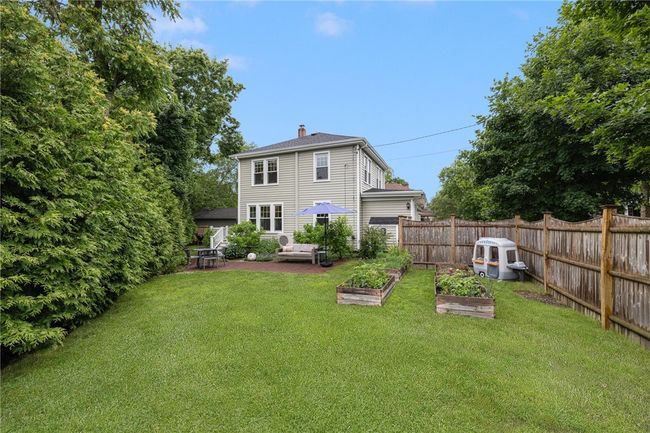 204 8 Th St, House other with 3 bedrooms, 2 bathrooms and 3 parking in Providence RI | Image 44