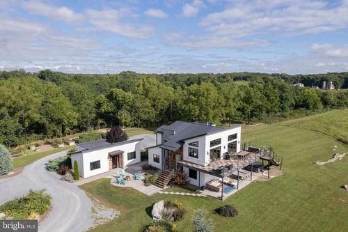 1744 Lord Fairfax Hwy, BERRYVILLE, VA, 22611-2859 | Card Image