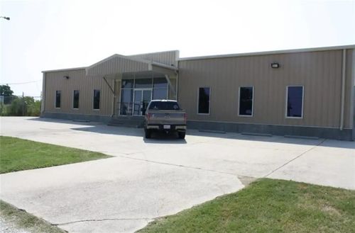 4838 Pontchartrain Dr, Slidell, LA, 70458-5800 | Card Image