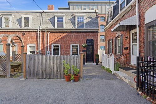 3 Lauten Pl, Boston, MA, 02127-2329 | Card Image