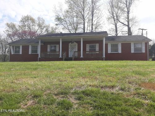 423 S Main St, Byrdstown, TN, 38549-2247 | Card Image
