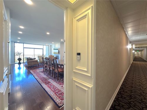 apt-637-5200 Keller Springs Rd, Dallas, TX, 75248-2744 | Card Image