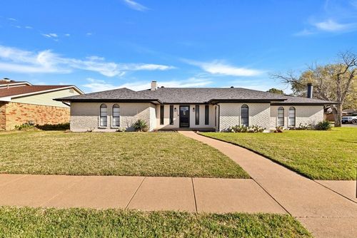 2809 Wood Wind Dr, Pantego, TX, 76013-3133 | Card Image