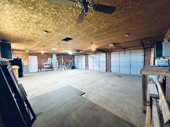 3 Car Heated Garage | Image 26