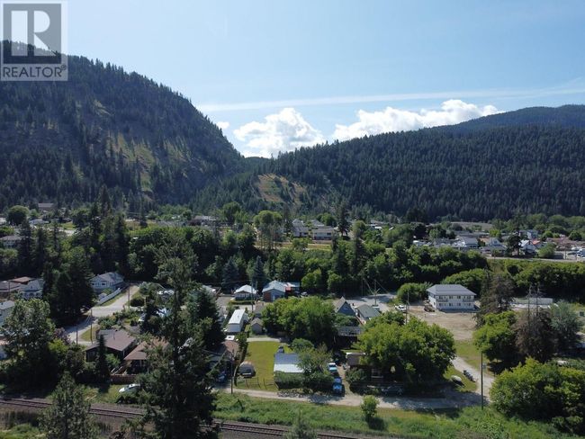 1025 First Ave, Home with 0 bedrooms, 0 bathrooms and null parking in Chase BC | Image 5