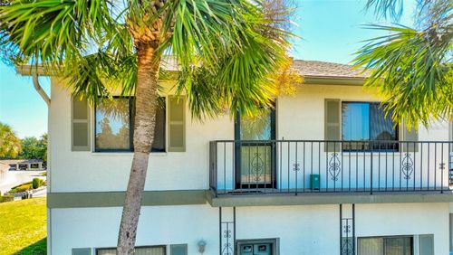 6502 River Run Blvd, Weeki Wachee, FL, 34607-4009 | Card Image