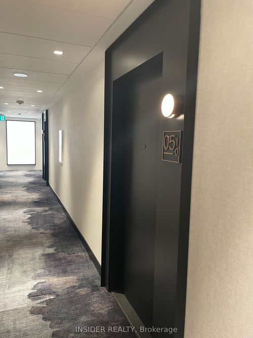 510-3200 William Coltson Ave, Oakville, ON, L6H7W6 | Card Image